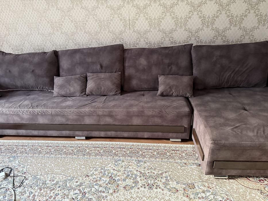 Продается диван срочно