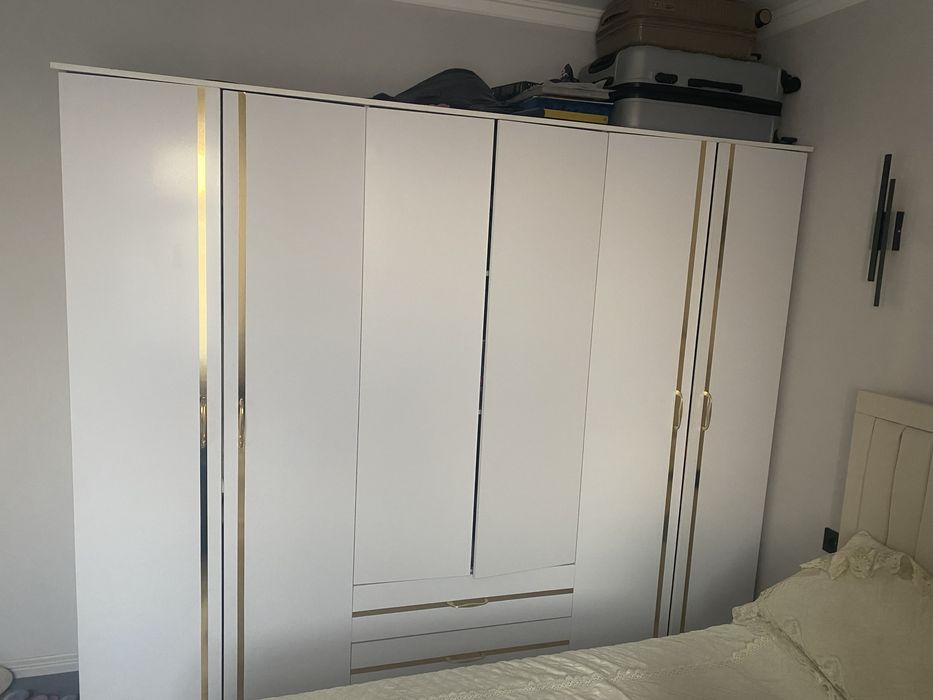 Спальный гарнитур