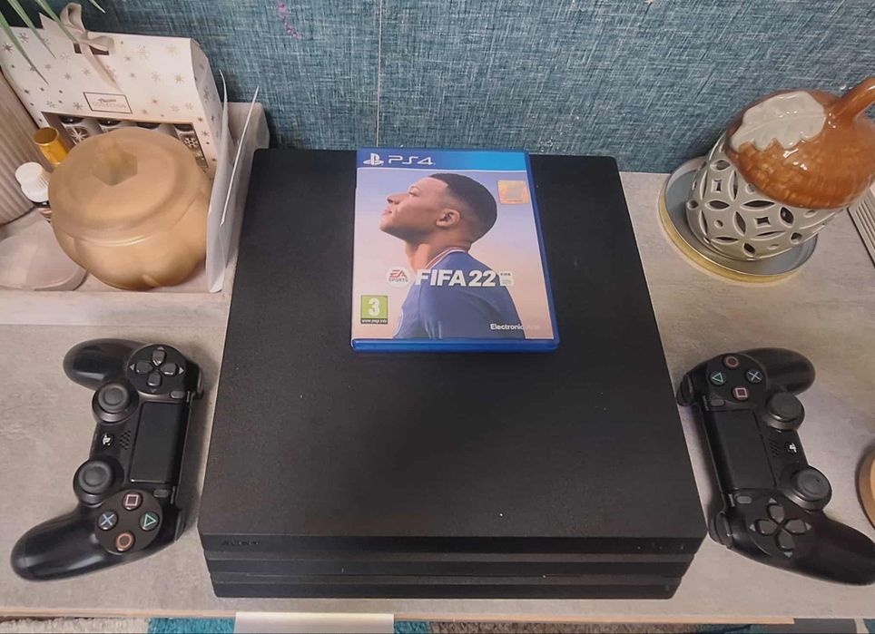 Playstation 4 1 TB pro