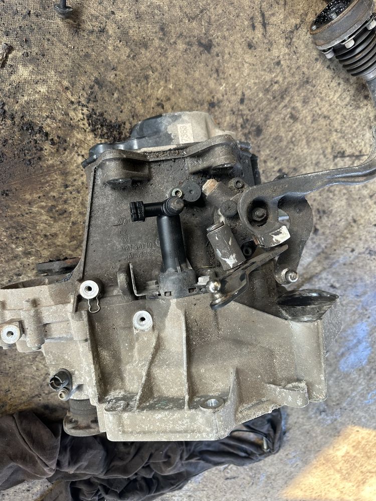 02T 301 103 М - Ръчна кутия за VW,Skoda,Seat бензин 1.2i ,1.4i