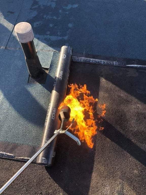 Executam Hidroizolati Termoizolati Alpinisti Zugraveli IEFTINE