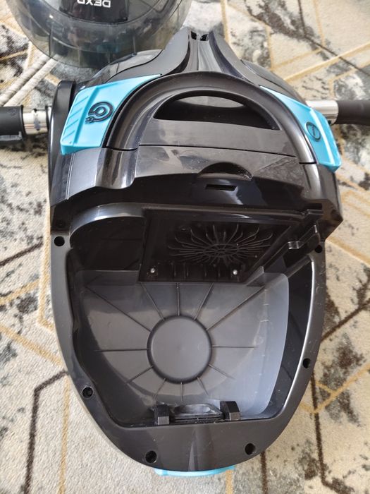 Продам пылесос DEXP в отличном состоянии