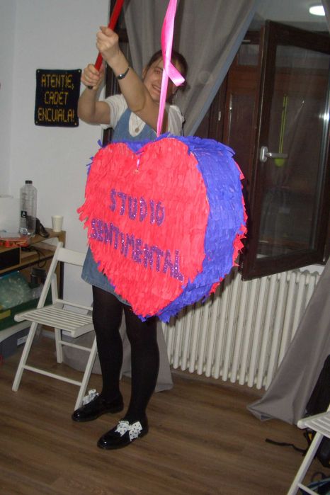 Realizez Pinata personalizata la comanda