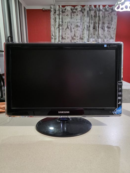 Монитор Samsung P2270