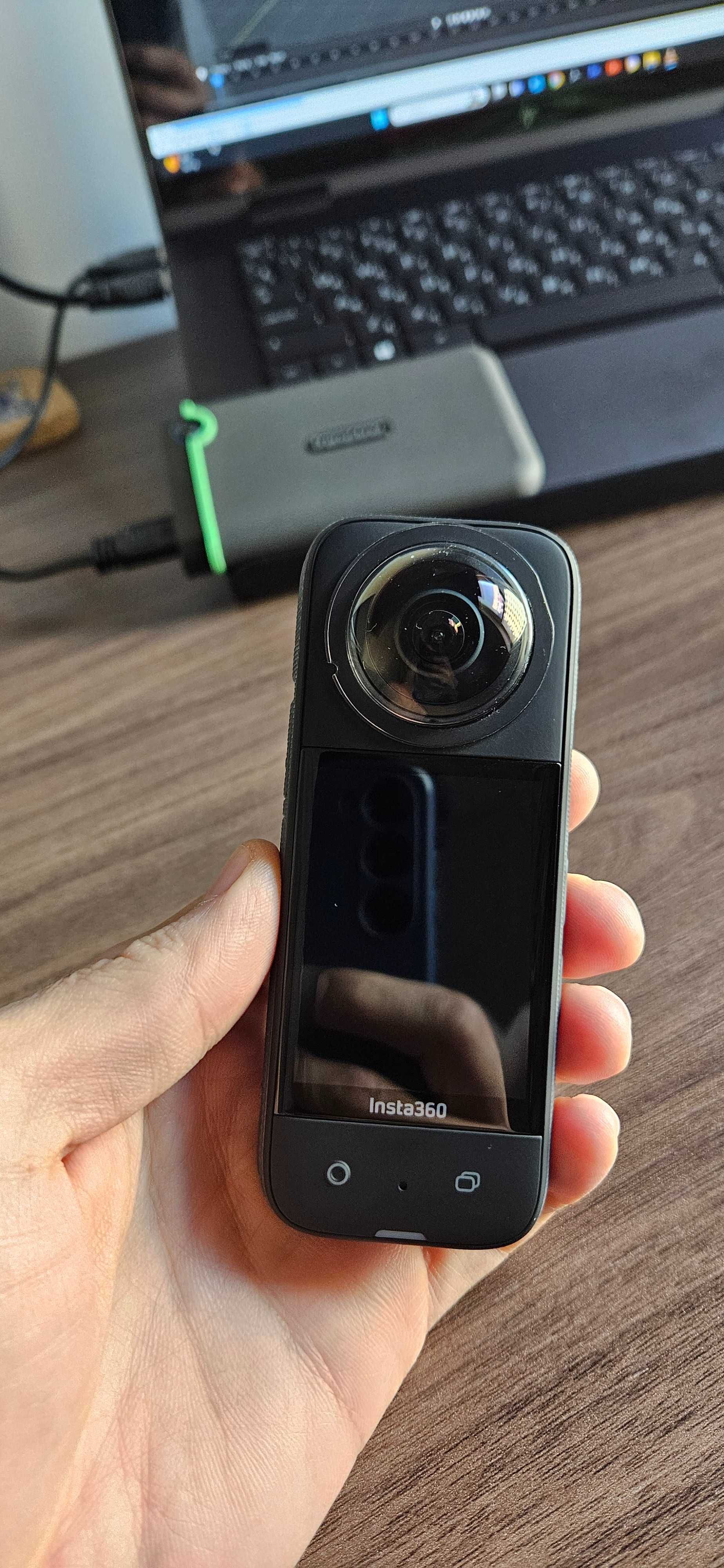 Экшн-камера Insta360 x3