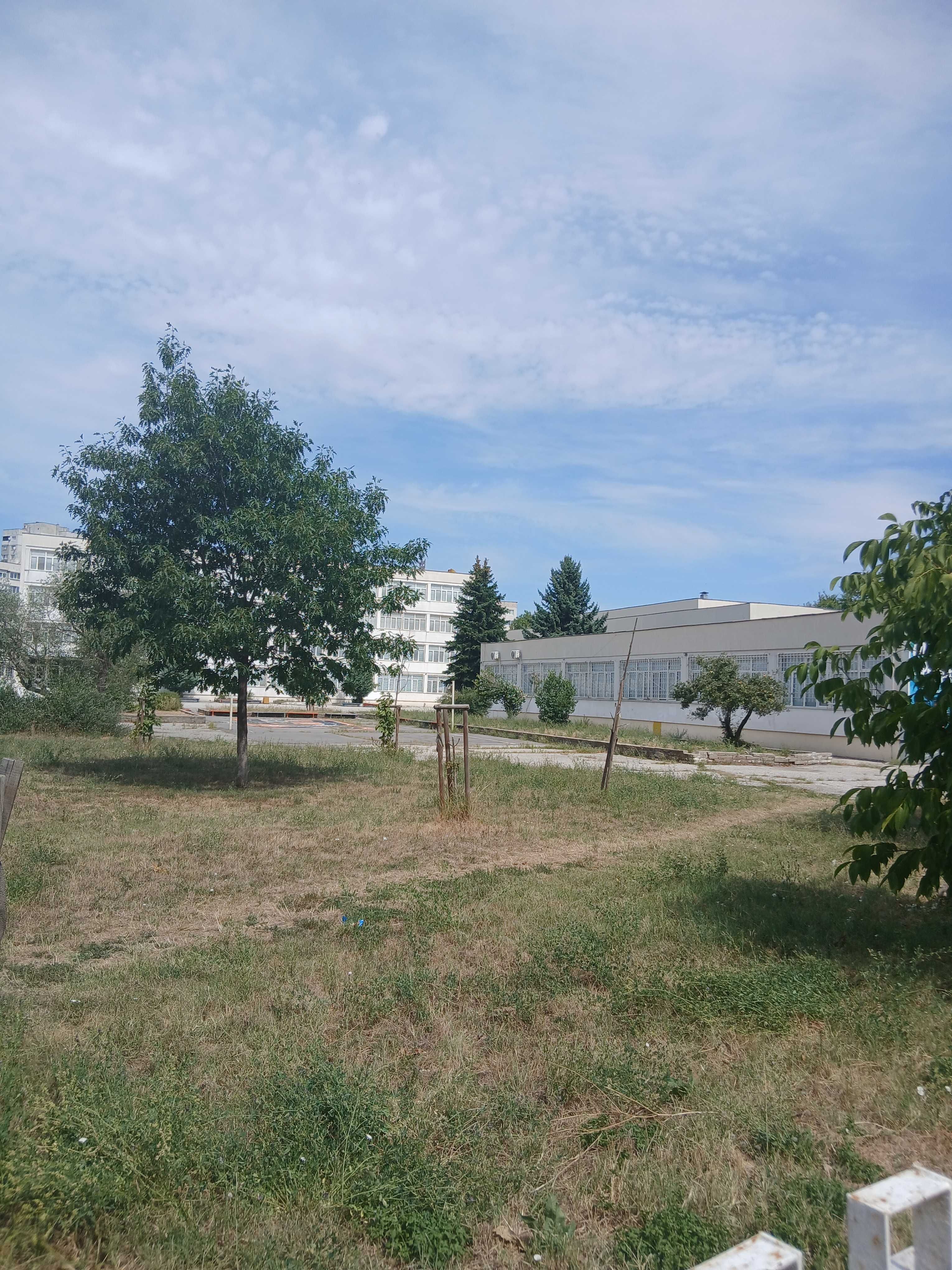 Продавам двустаен апартамент гр.София, ж.к. "Връбница" 1