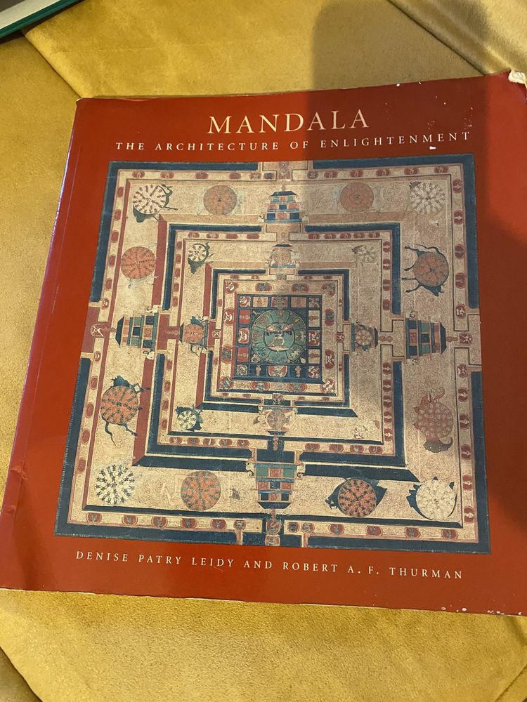 Vand cartea Mandala The Architecture of Enlightenment