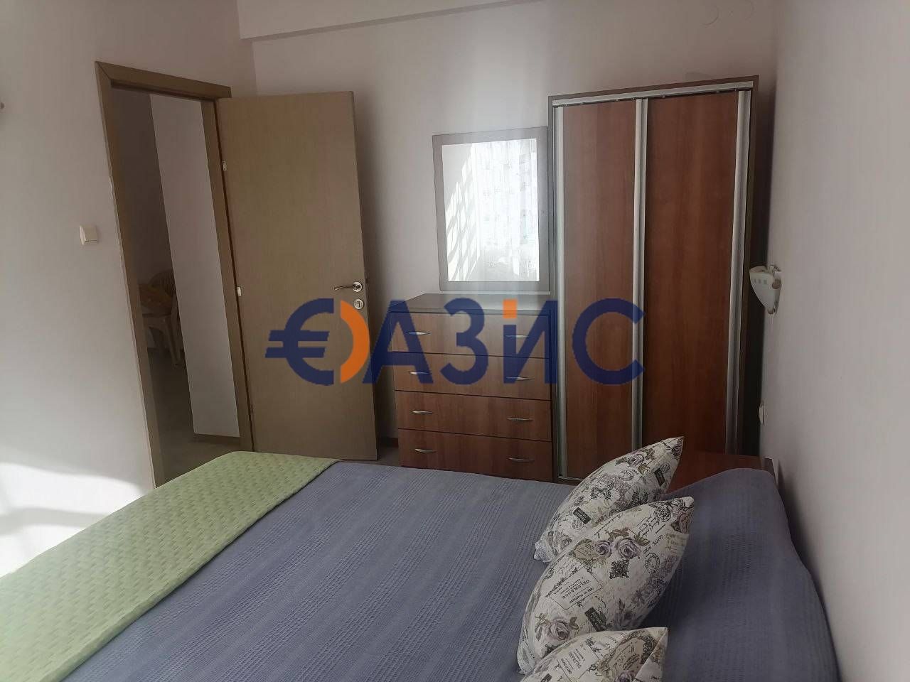 Продава се Тристаен апартамент в к.к. Слънчев бряг - 77 кв.м за 1026 €/кв.м - Снимка #8
