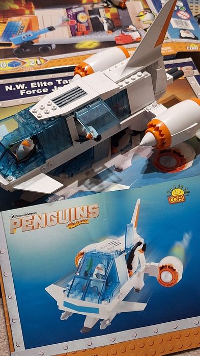 Lot 6 seturi pinguinii din Madagascar