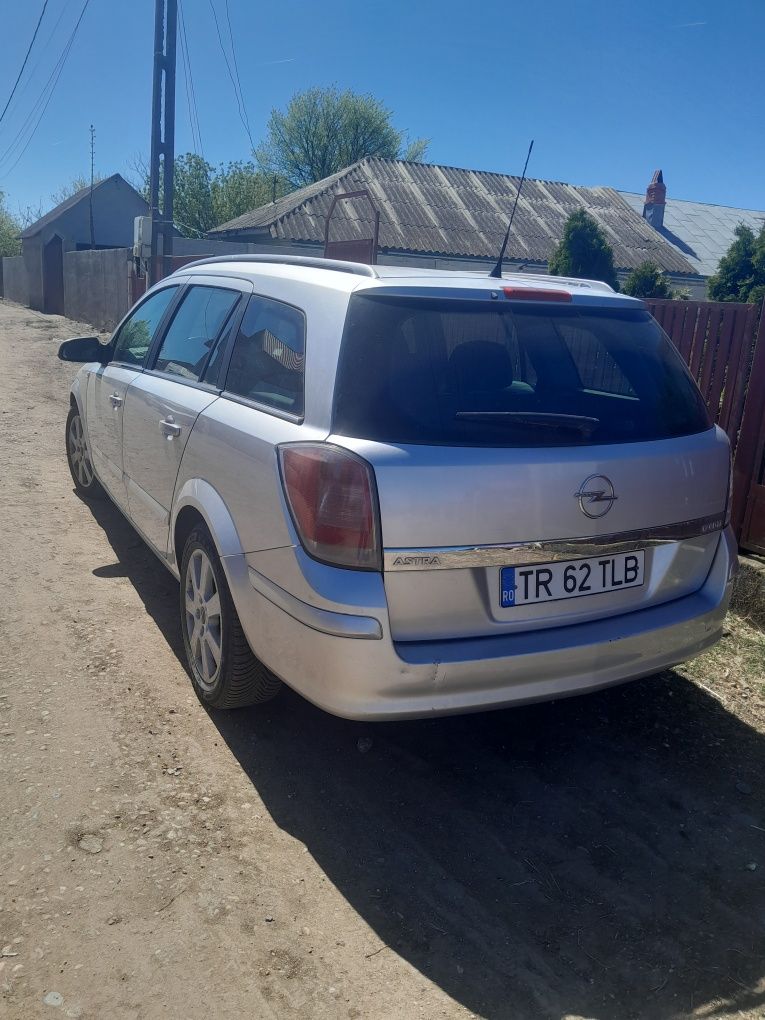 Vând Opel Astra H 1,7 cdti. Sau schimb