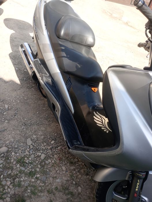 Vând Suzuki Burgman 400