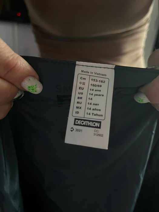 Salopeta băieți  arata impecabil