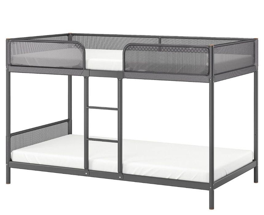 двухярусная кровать