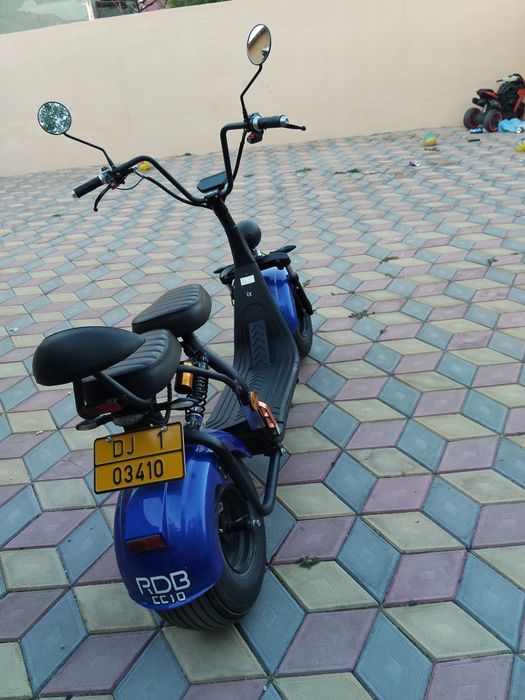 Vând scuter electric cc10