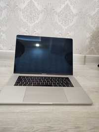 Macbook Pro 2017 Core I7