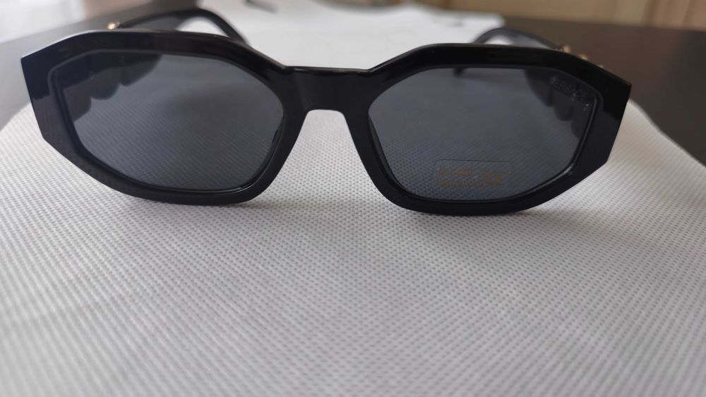 Ochelari de soare model Versace