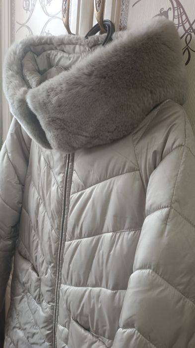 Зимний пуховик р-р 42-44