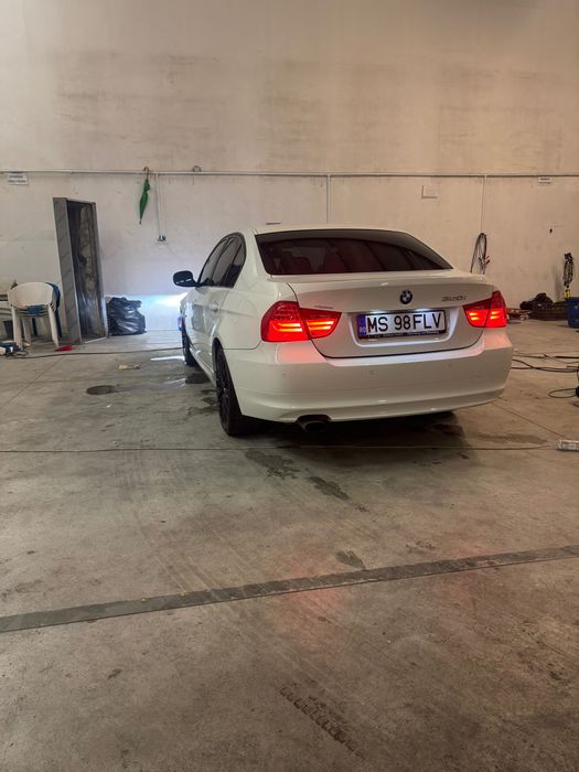 BMW seria 3 / 320I 2009