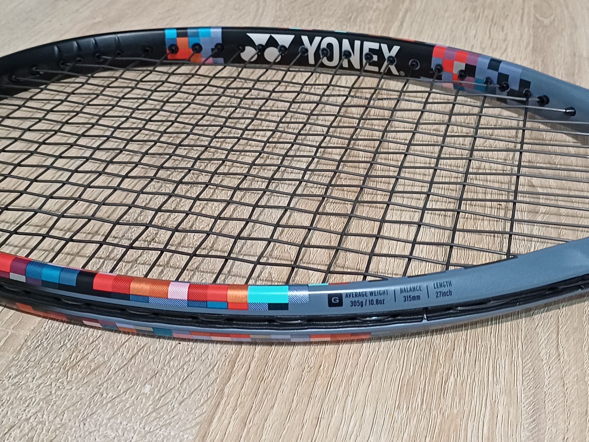 Vand racheta Yonex VCORE 98