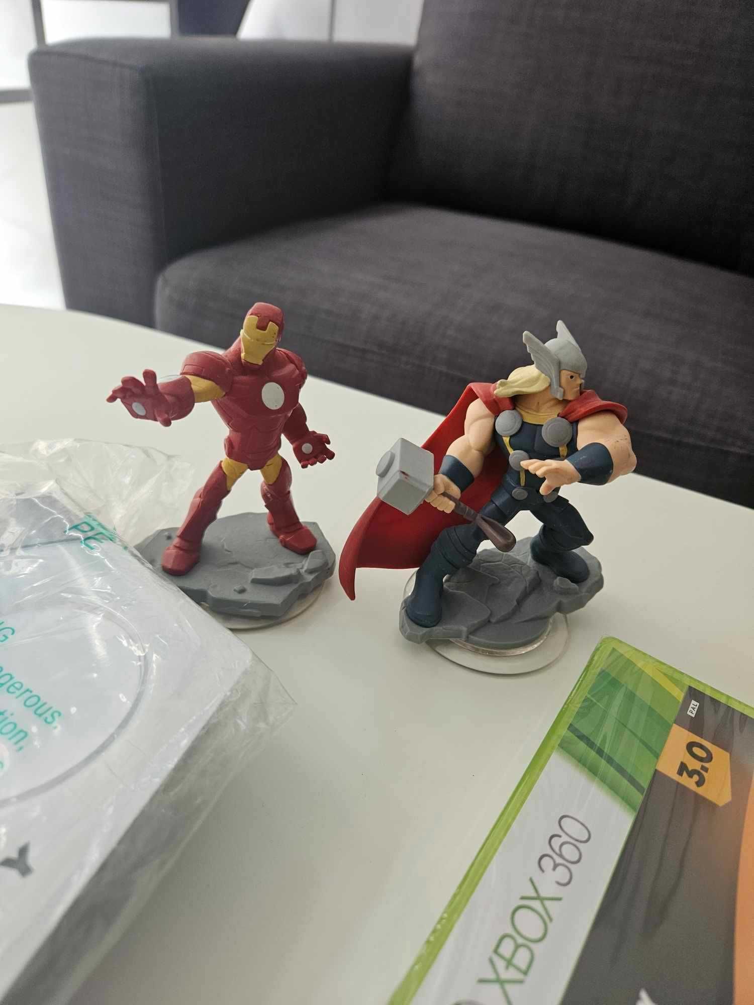 XBOX 360 Disney Infinity комплект 2 игри фигурки портал
