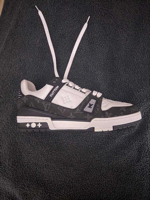 Louis Vuitton Trainers Black 44