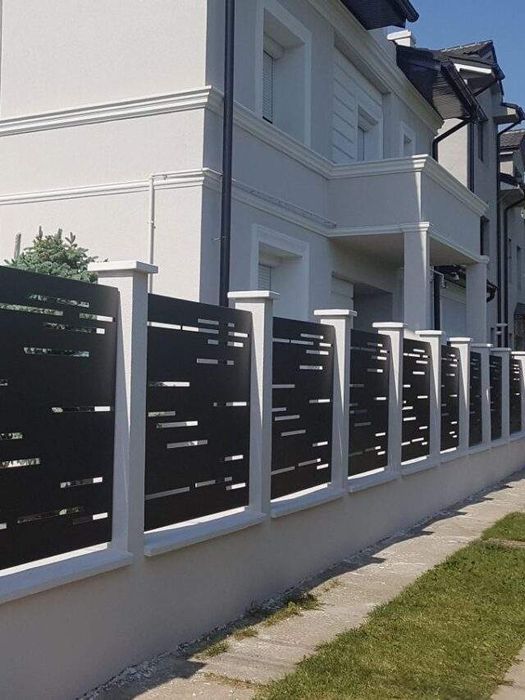 Confecționez gard metal modern