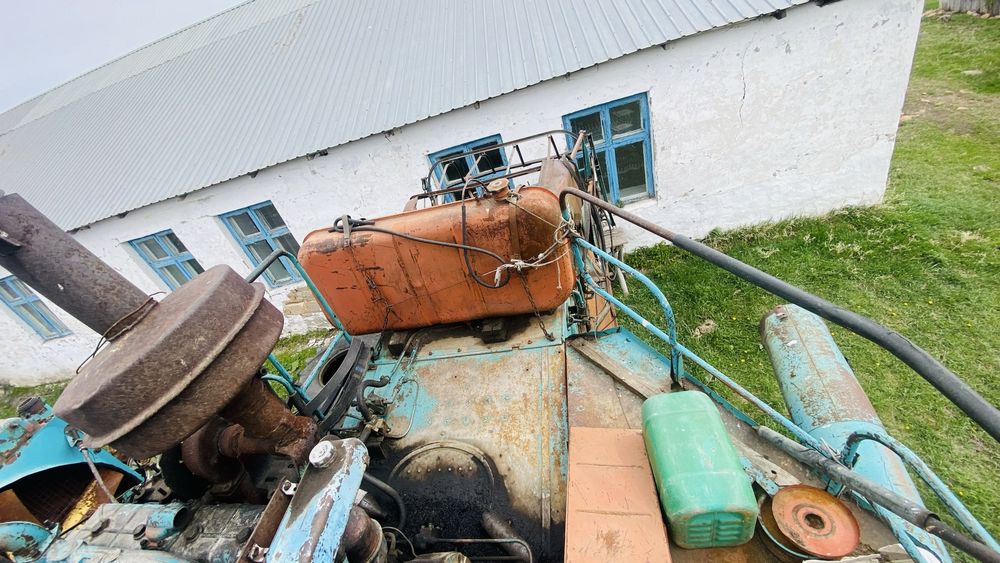 Продам комбайн все вопросы по тедефону