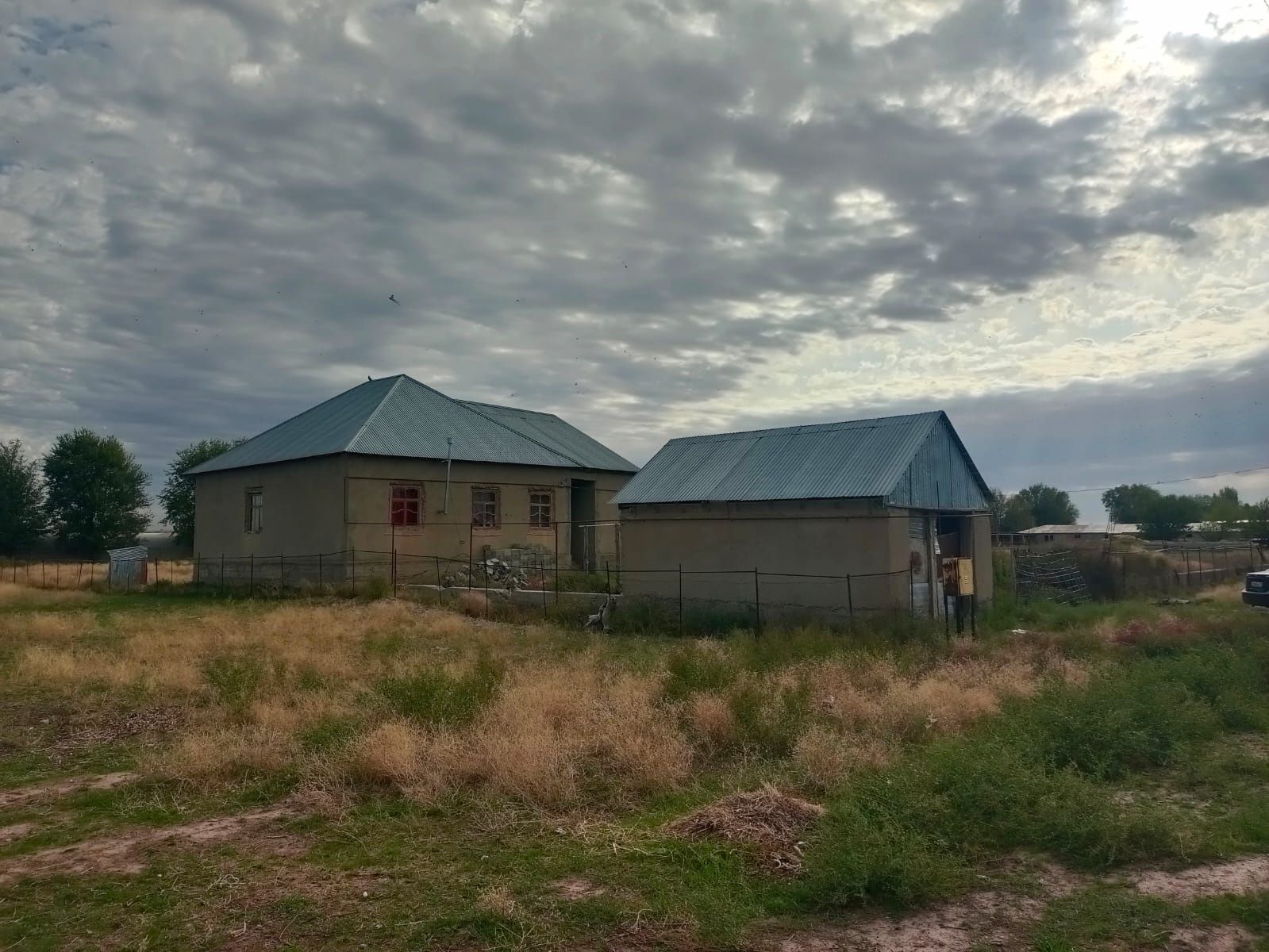Үй сатылады Қайнарбұлақ құрлық ауылы