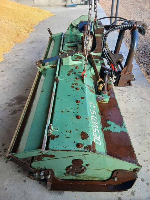 Tocator tocatoare resturi vegetale 3 metri Desvoys  defrisare