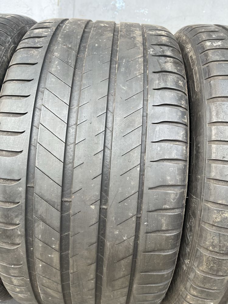4 бр.гуми спорт пакет 265/40/21 и 295/35/21 Michelin DOT 4520 4-4,5 mm