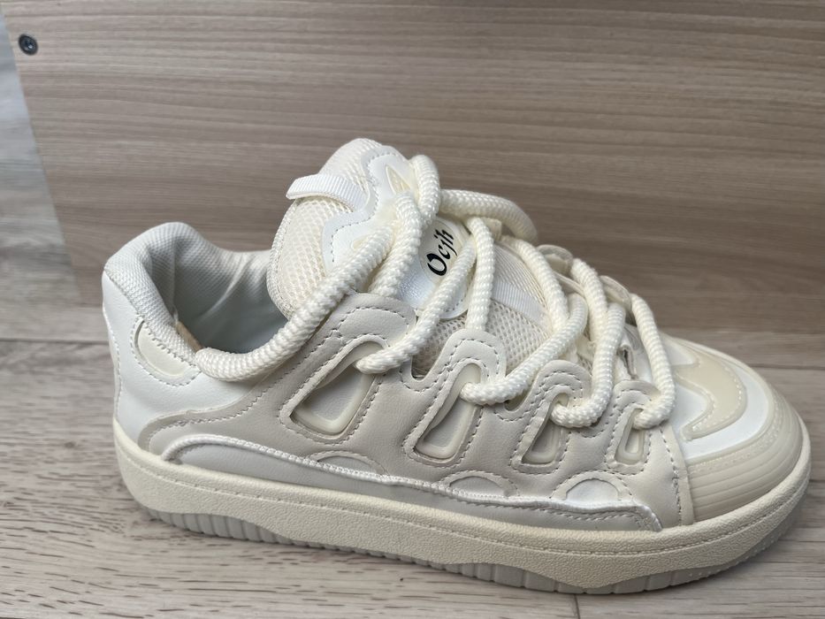 Кроссовки новые , 38-40 размер