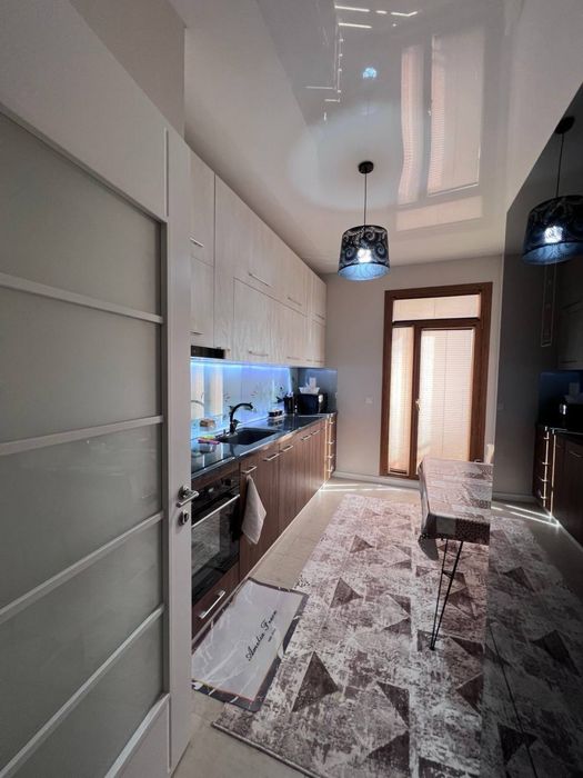 Продается своя 2-ух комнтаная квартире в новостройке OLMAZAR CITY