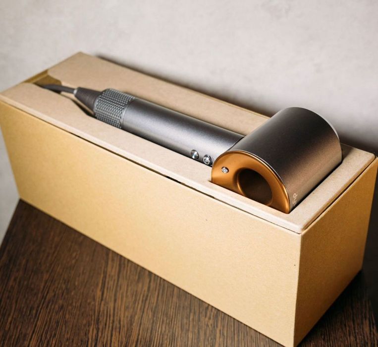 Продам Дайсон со сменными Насадками Dyson Styler Supersonic Новый