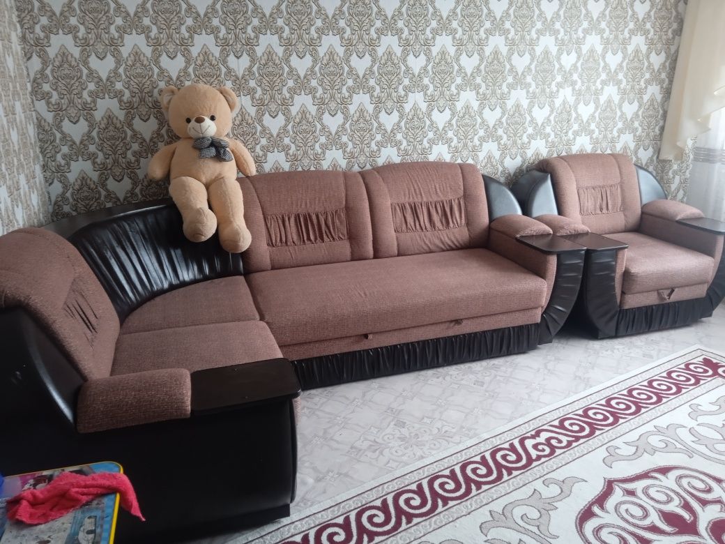 Продам угловой диван