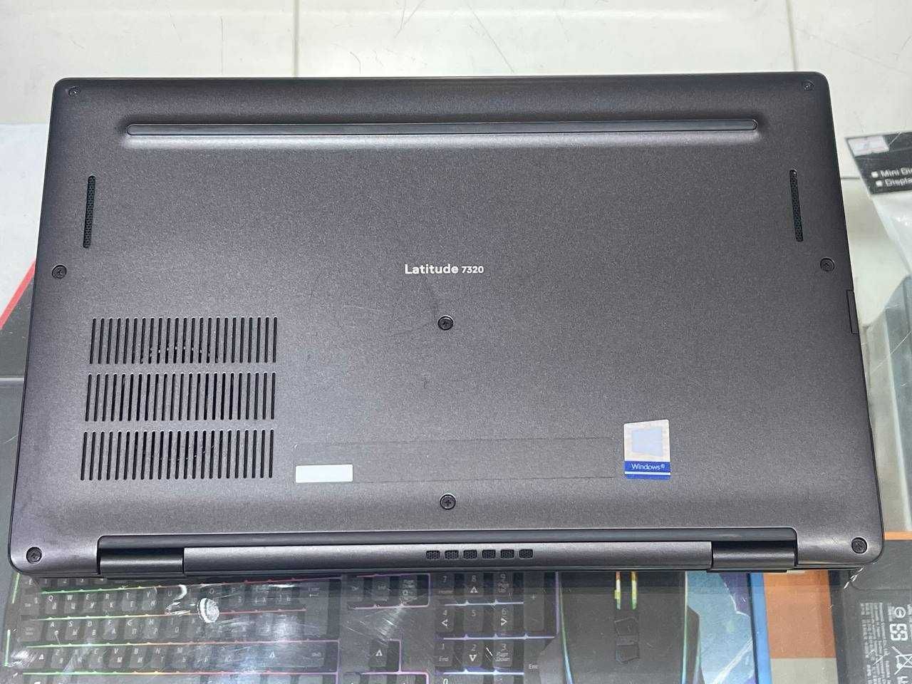 DELL Carbon Latitude 7320 Core i5-1145G7 ram 8 ssd 256