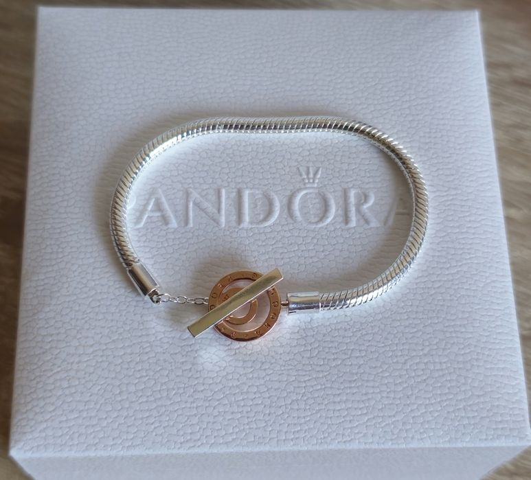 Гривна Пандора|Pandora