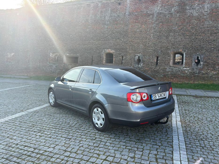 VW JETTA Berlina Full Extrase Piele Navi Cod Motor AZV Se oferă fiscal