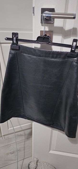 Fuste, de piele și material