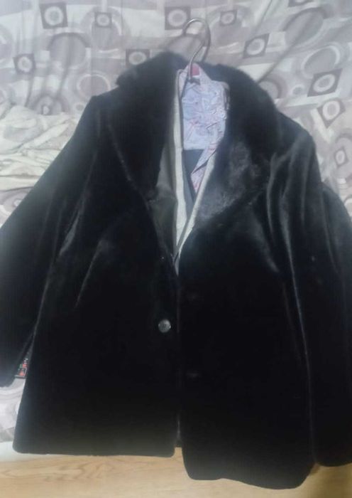 Продам новую в идеальном состоянии мужское польто,размер 54-58
