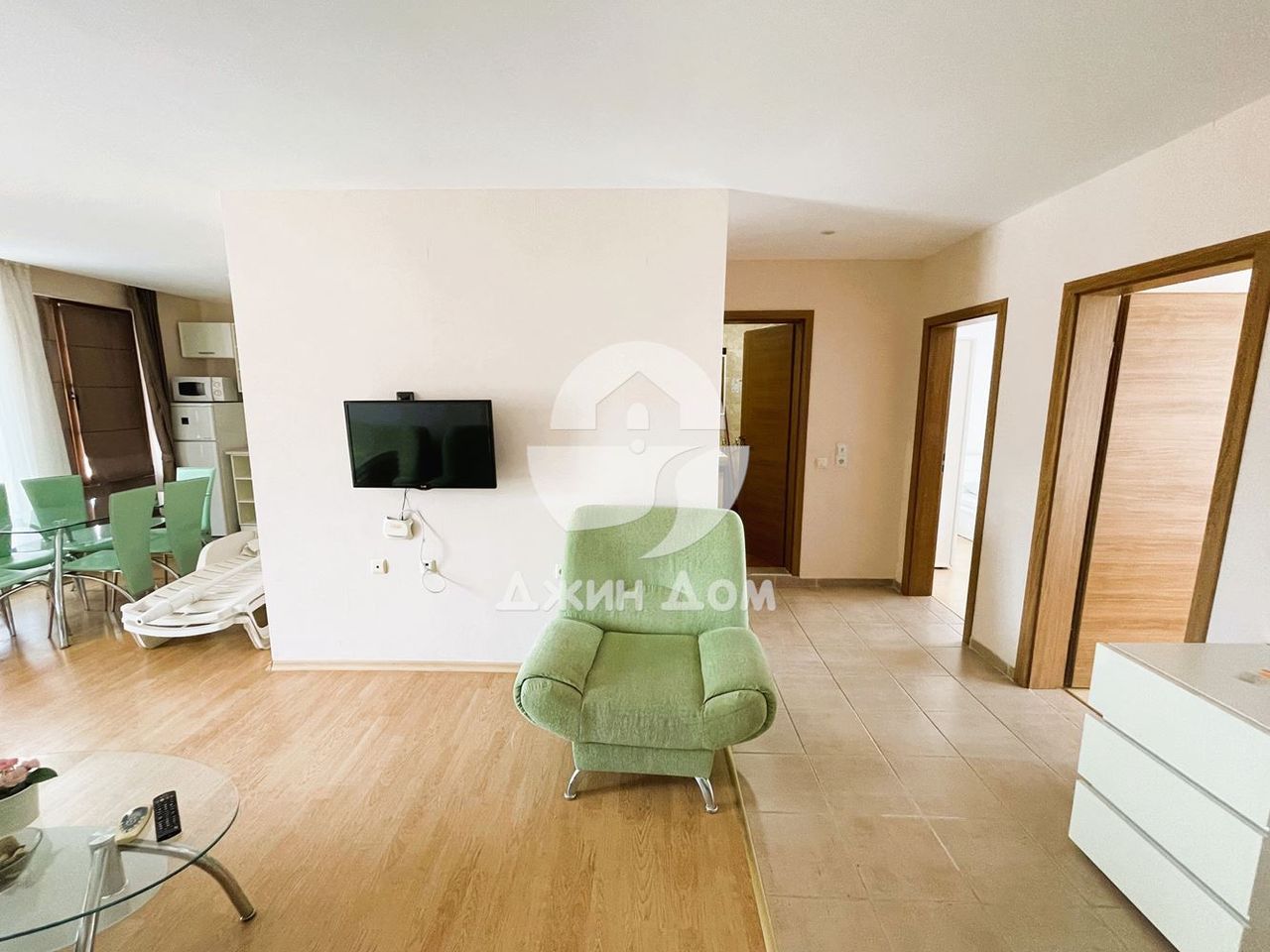 Продава се Тристаен апартамент в Свети Влас - 139 кв.м за 1547 €/кв.м - Снимка #1