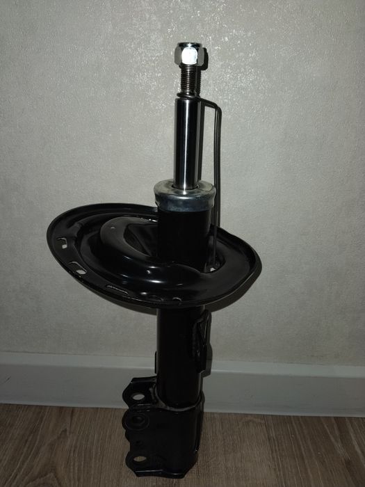 Стойка амортизатора