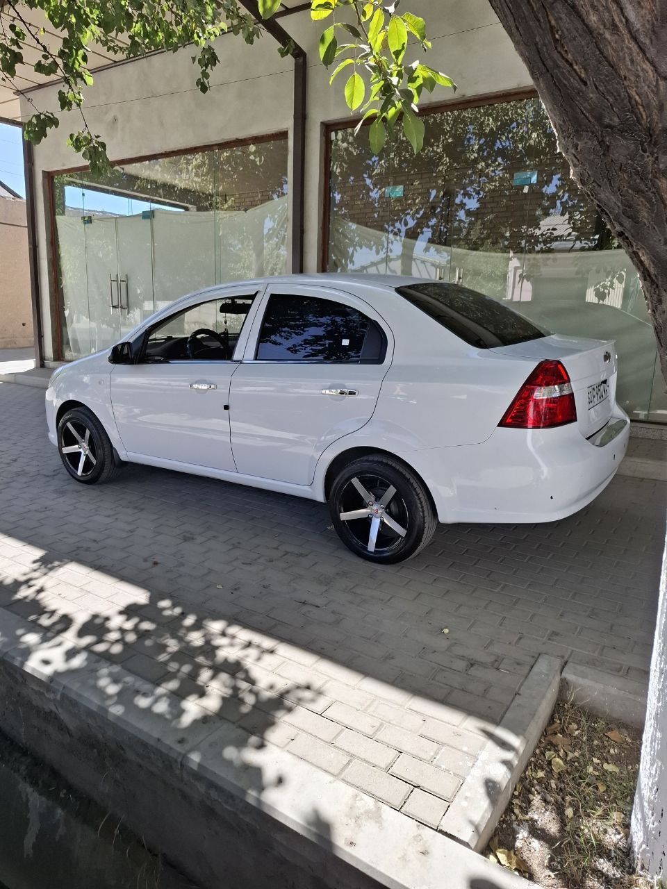 Chevrolet nexia 3