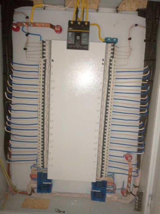 Выполнение электромонтажных работ