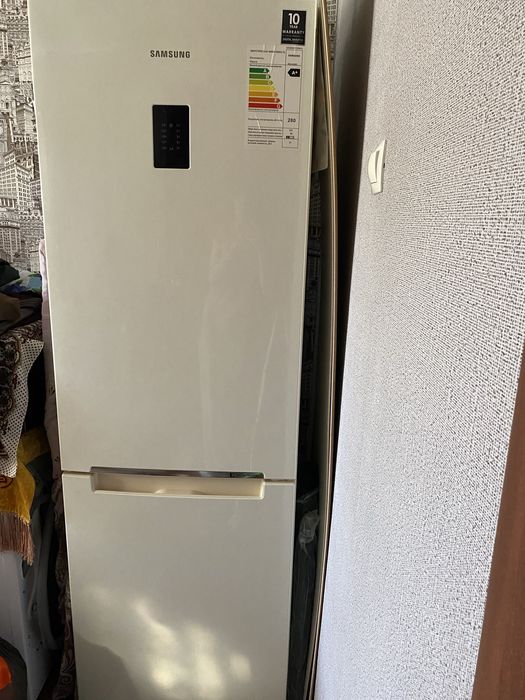 Продам холодильник самсунг