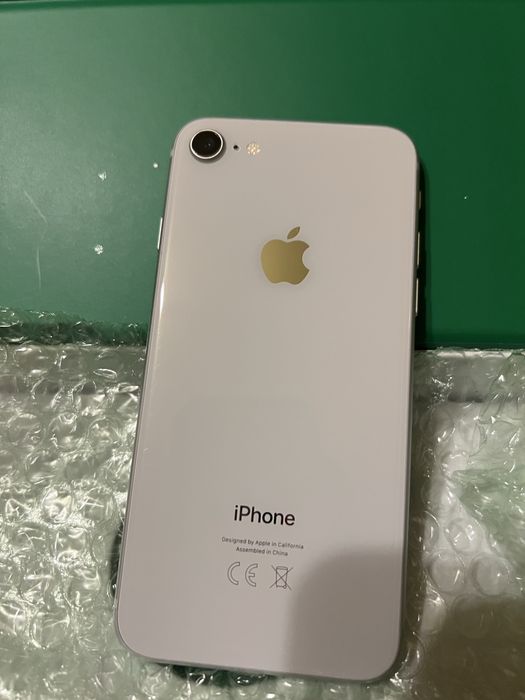 Vand Iphone 8 in stare foarte buna