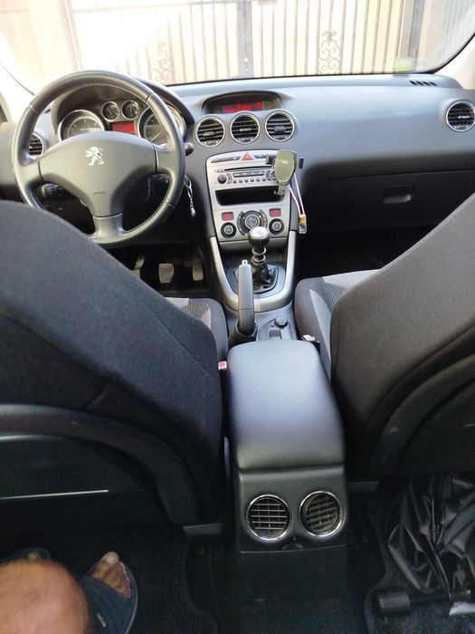 Vând Peugeot 308 sw 2011