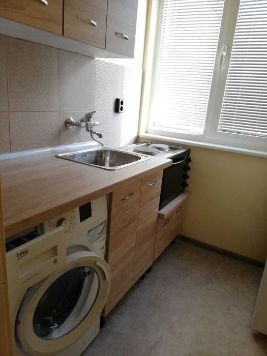 Дава се под наем Едностаен апартамент в Пловдив, Кършияка - 45 кв.м за 225 € - Снимка #3