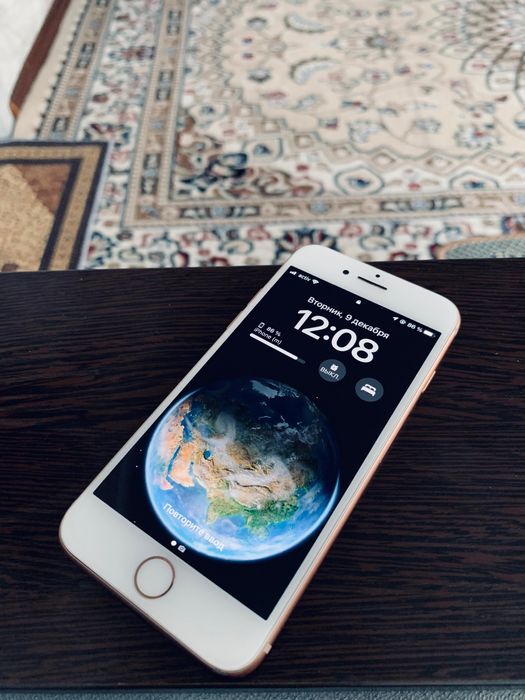 продам айфон 8 в идеальном состояний