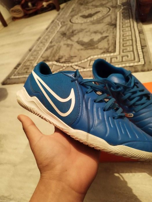 Ghete fotbal puma si nike