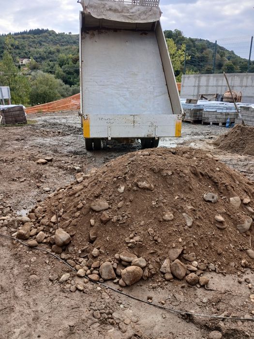 Vând camioneta  basculabila 3 parti